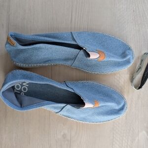 Blue Denim Slip-On Shoes with Tan Accents